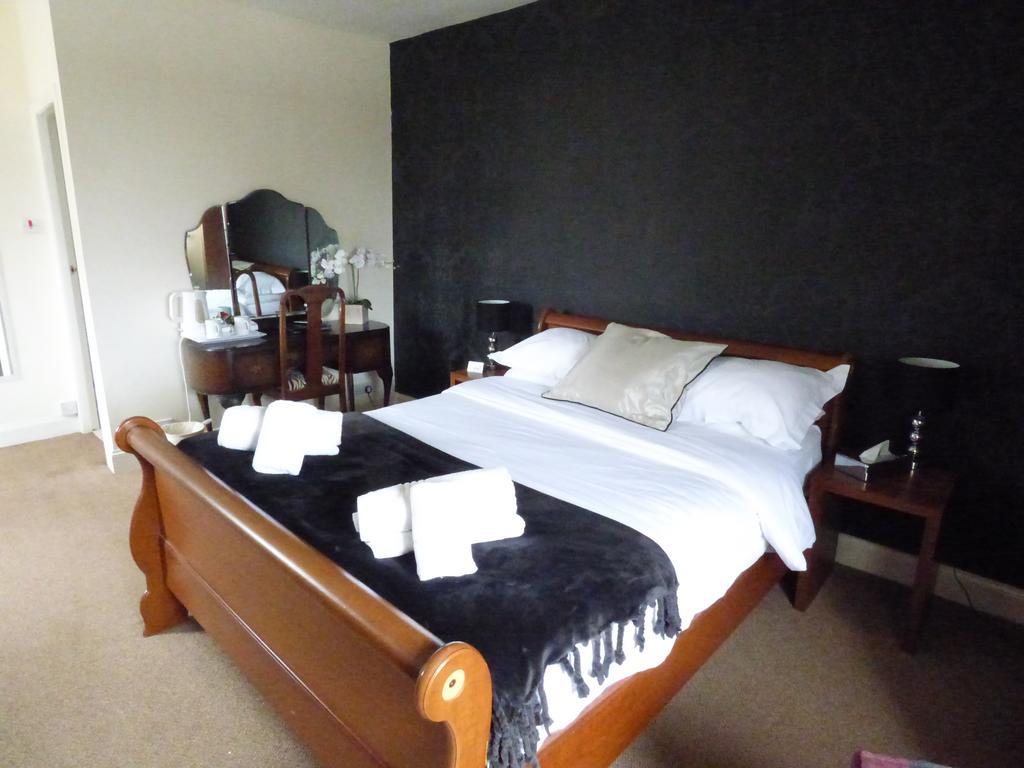 Rooms At Ravenous Beastie South Queensferry Chambre photo